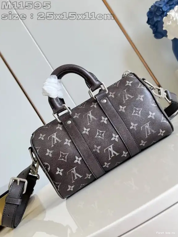 Frstbag ru LOUIS KEEPALL BANDOULIÈRE VUITTON 25 0621